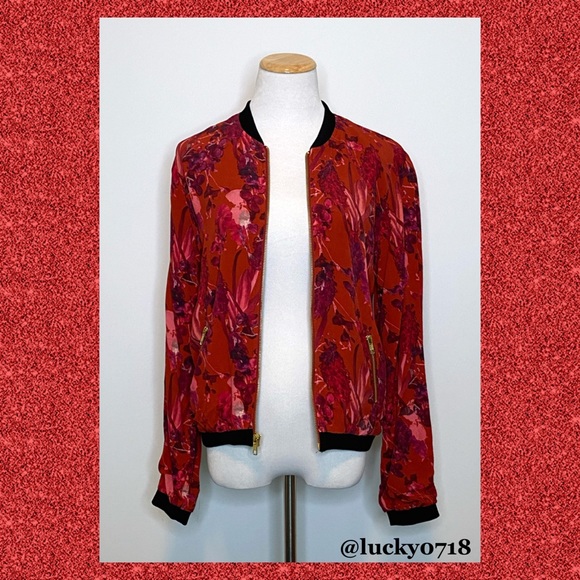 Beach Riot NWOT Babe Red Floral Bomber Jacket Sz S - Picture 3 of 9